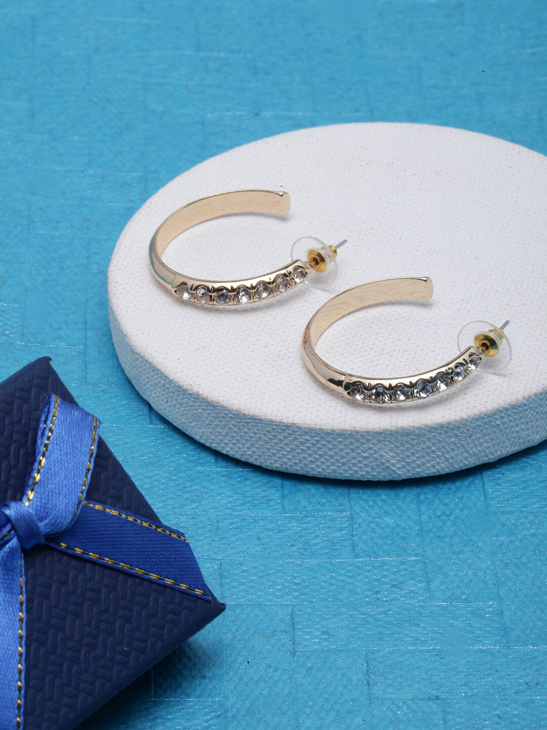 

DressBerry Gold-Plated Circular Half Hoop Earrings, White