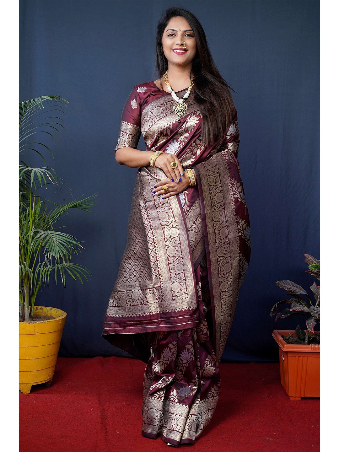 

Anaita Floral Woven Design Zari Pure Silk Banarasi Saree, Maroon