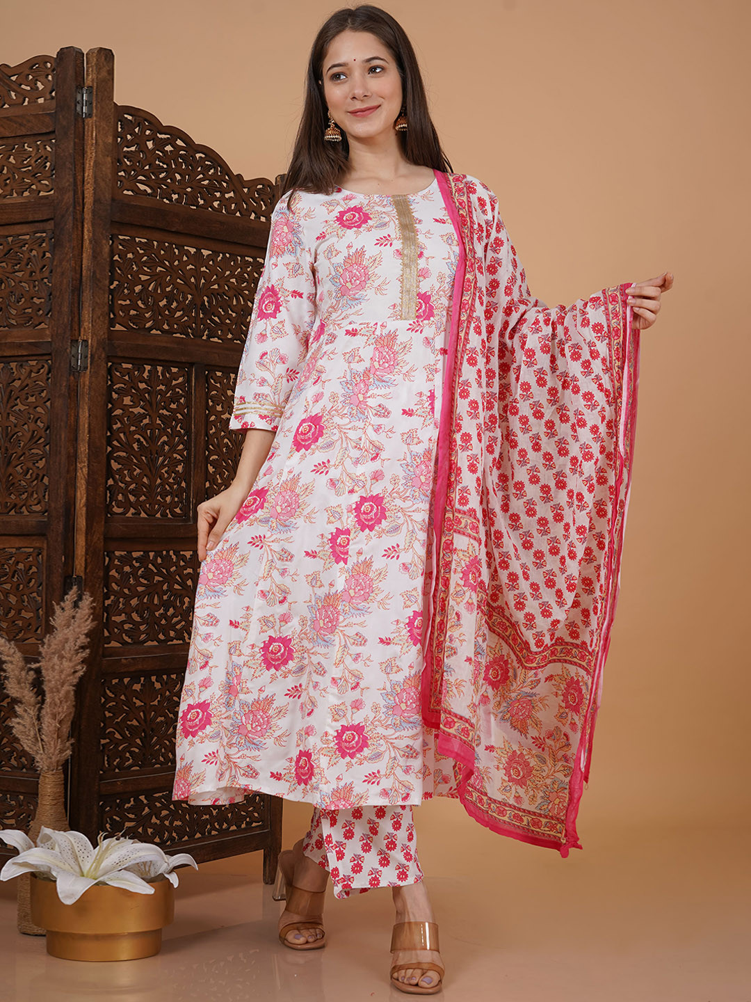 

misbis Floral Printed A-Line Zari Kurta & Palazzo With Dupatta, White