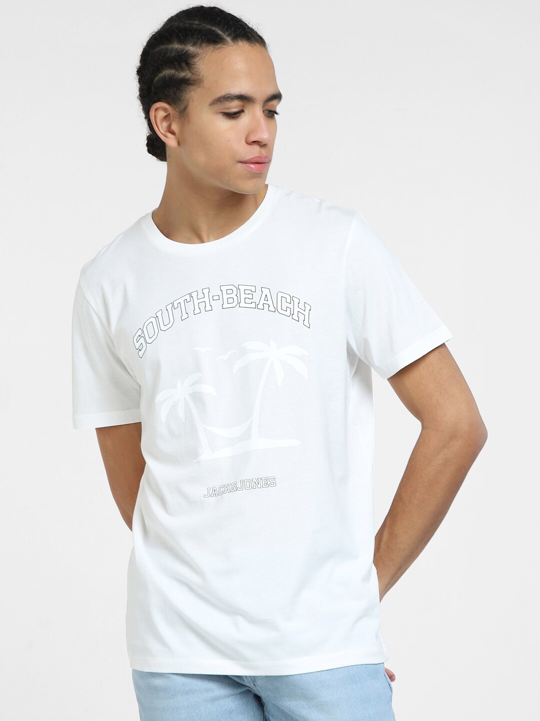 

Jack & Jones Men Typography Printed Cotton Slim Fit T-shirt, White