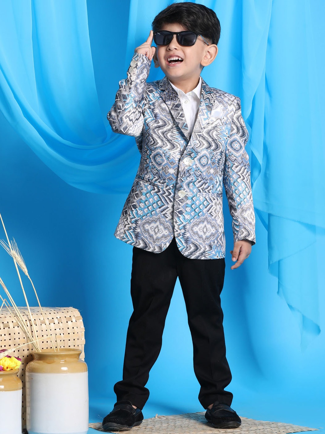

VASTRAMAY Boys Abstract Printed Satin Single-Breasted Blazer, White