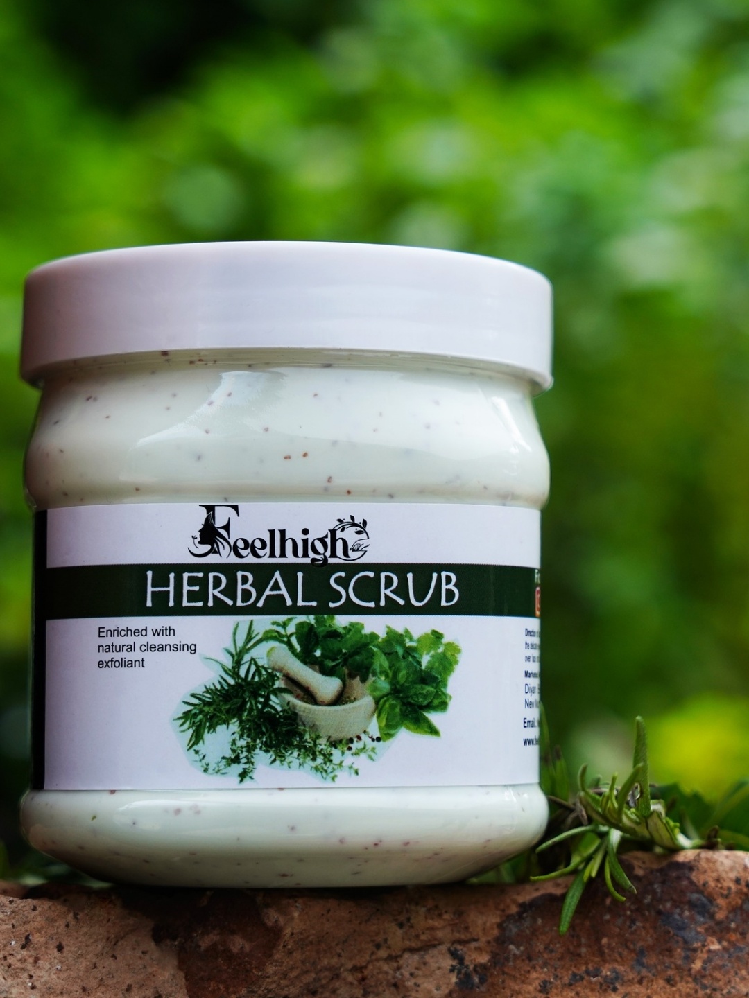 

FEELHIGH Herbal Face & Body Scrub with Natural Cleansing Exfoliant - 500 ml, Green