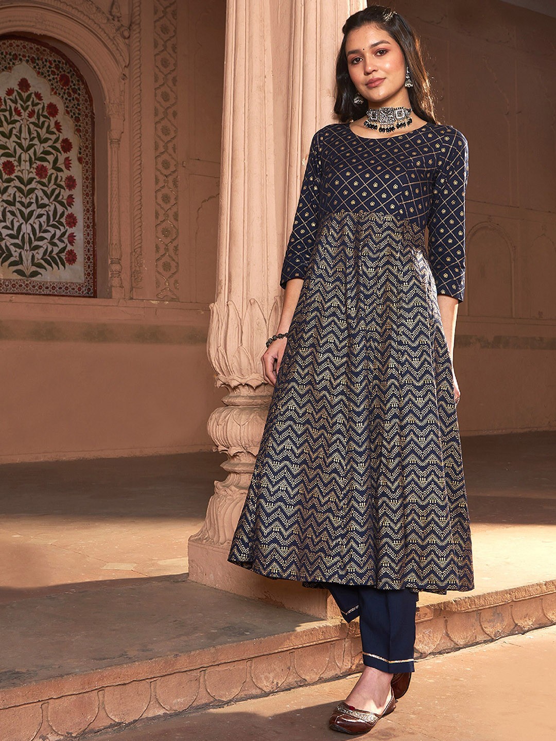 

Shae by SASSAFRAS Ethnic Motifs Printed Anarkali Zari Kurta with Trousers, Navy blue