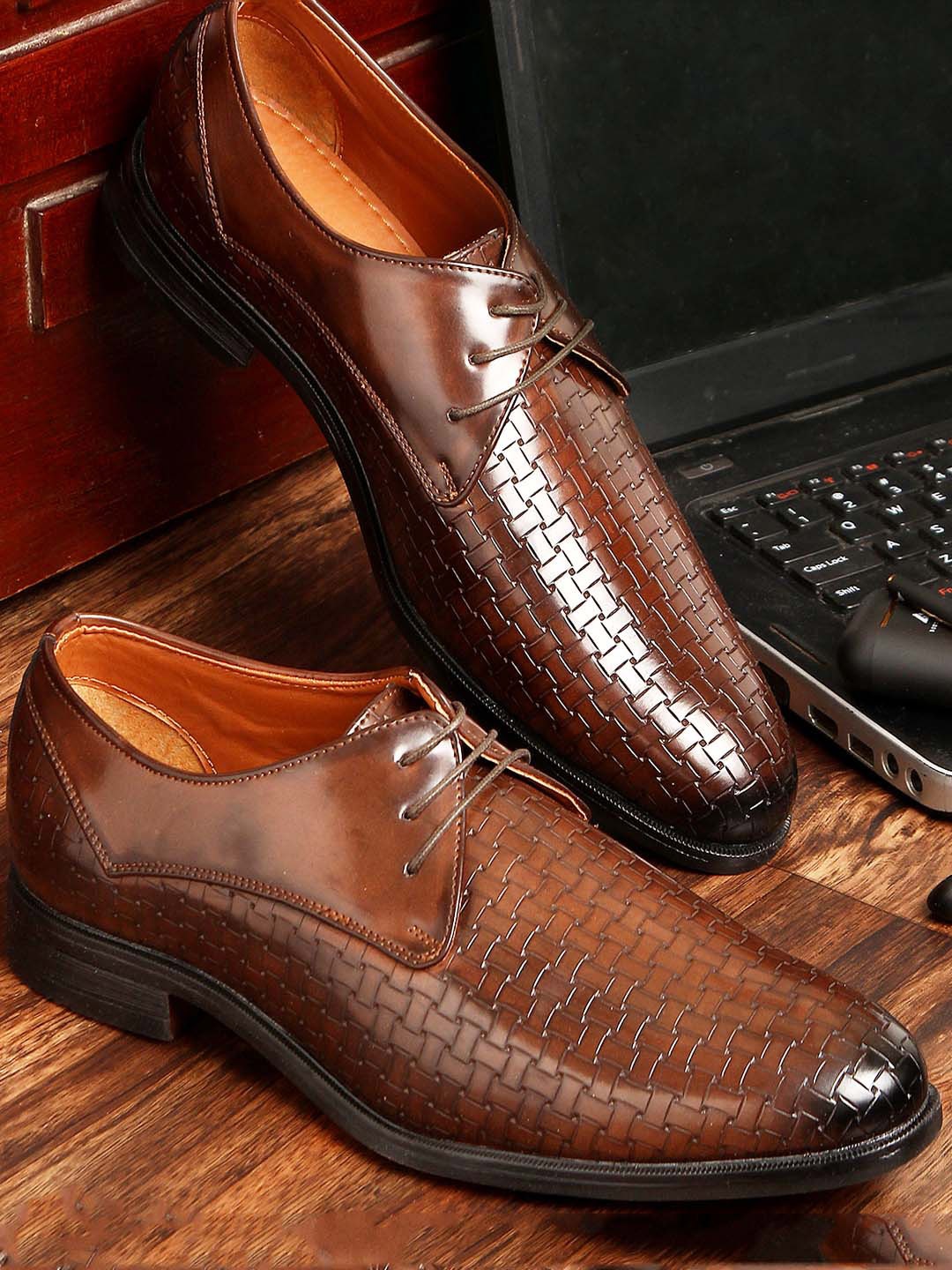 

MUTAQINOTI Men Textured Leather formal Derbys, Brown