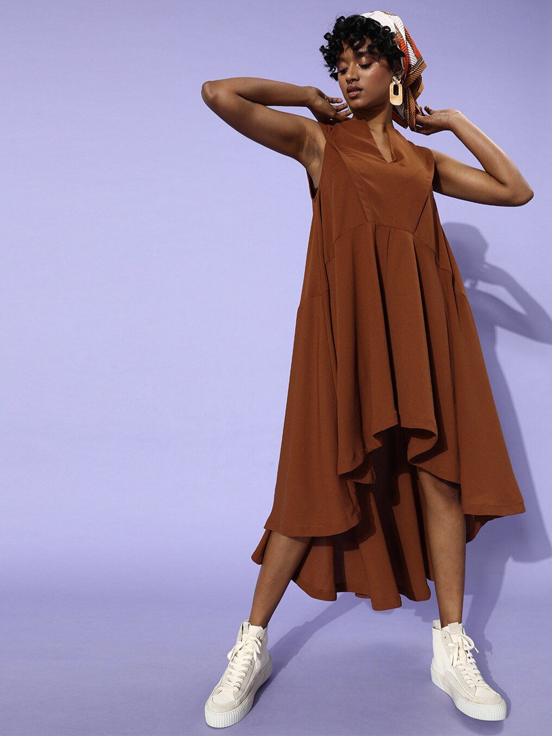 

QUIERO V-Neck Midi Fit and Flare Dress, Brown