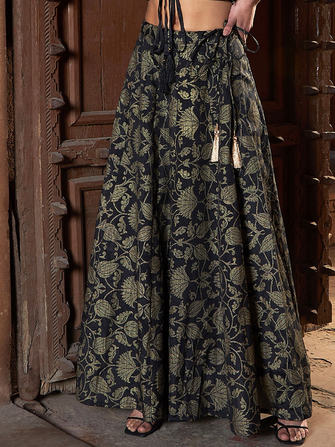 

Shae by SASSAFRAS Printed Jacquard Maxi Anarkali Skirt, Black