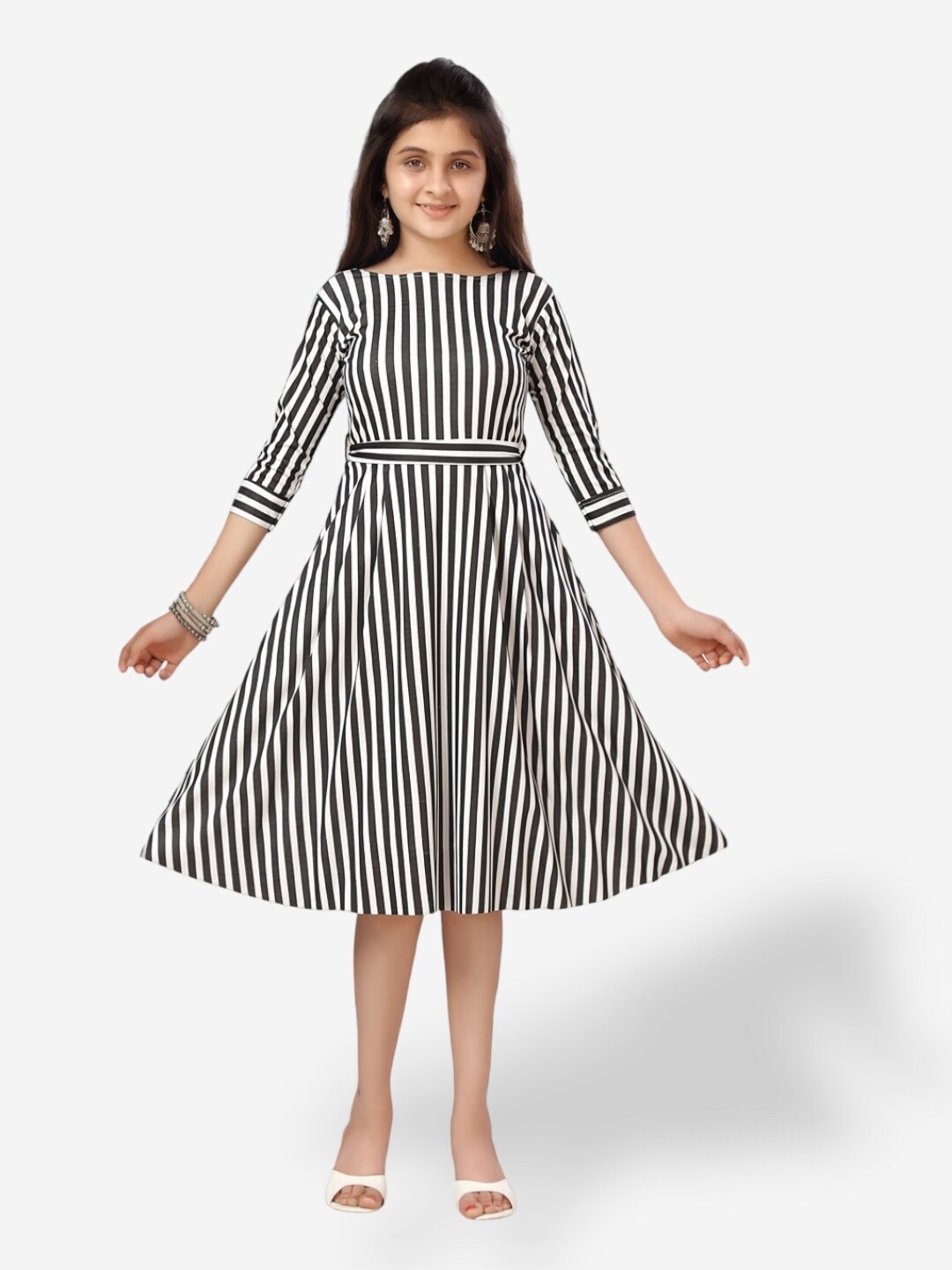 

Aarika Boat Neck Striped A-line Cotton Dress, Black