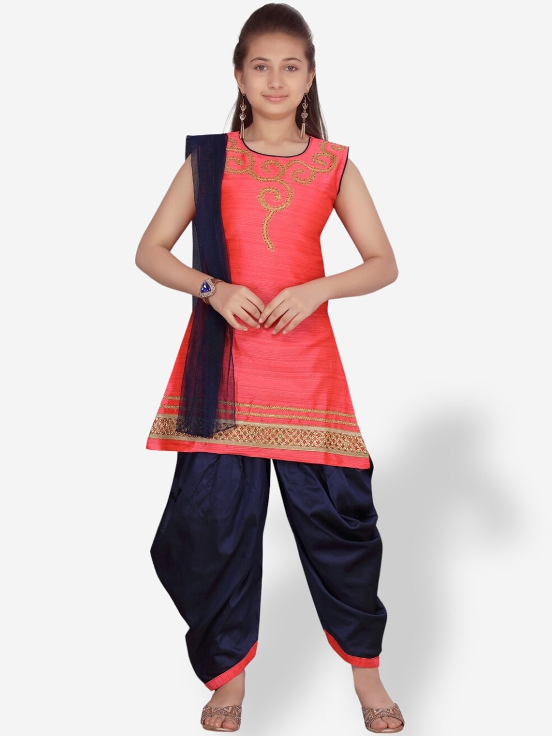 

Aarika Girls Pure Silk Kurta & Patiala With Dupatta, Red