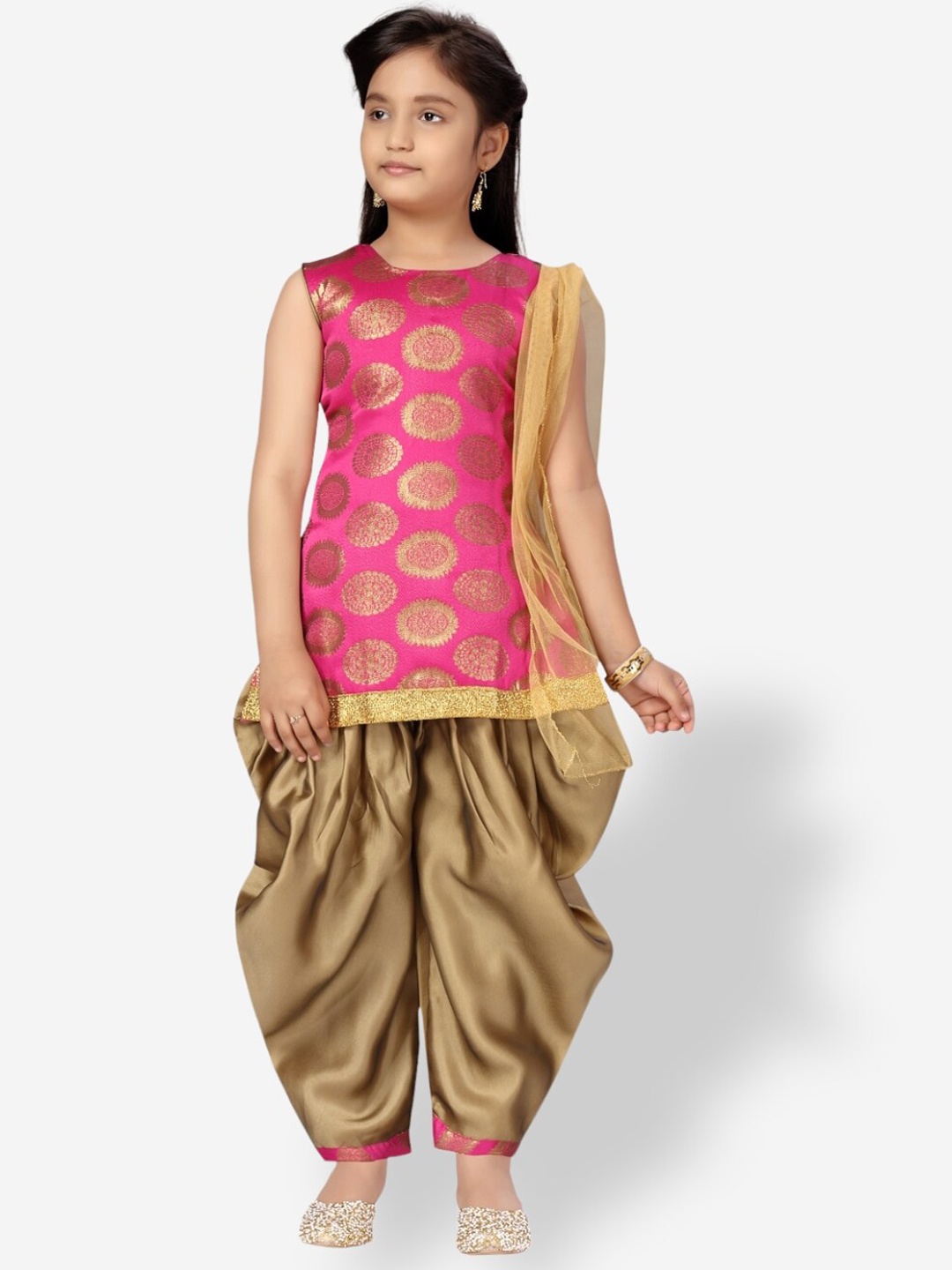 

Aarika Girls Pure Silk Kurta with Patiala & Dupatta, Pink