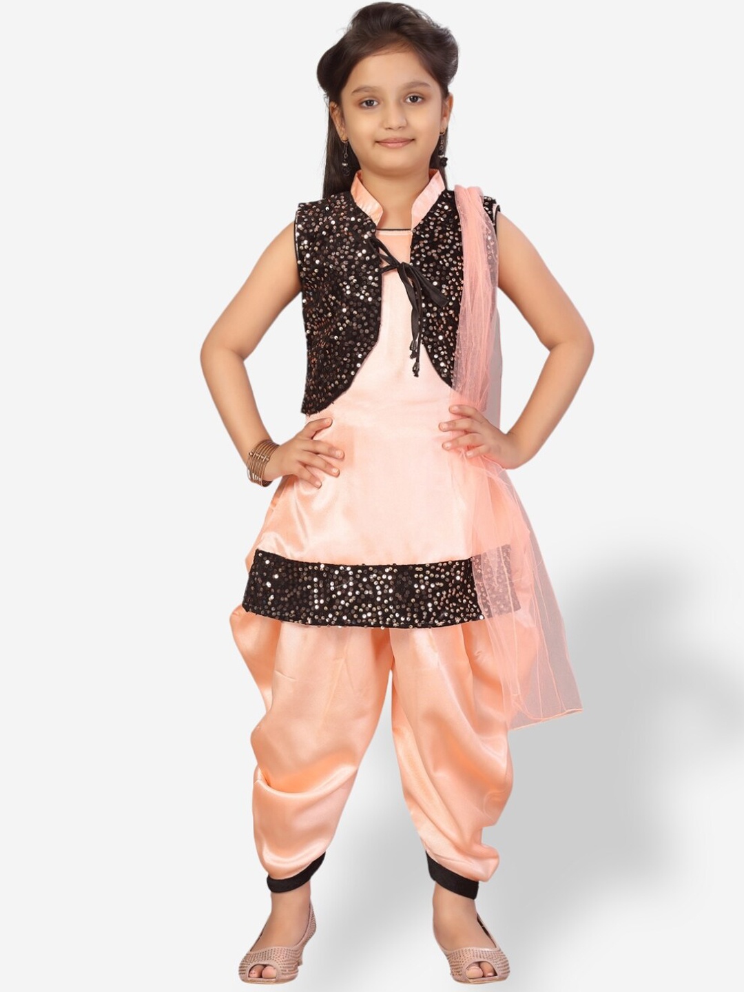 

Aarika Girls Pure Silk Kurta with Patiala & Dupatta, Peach