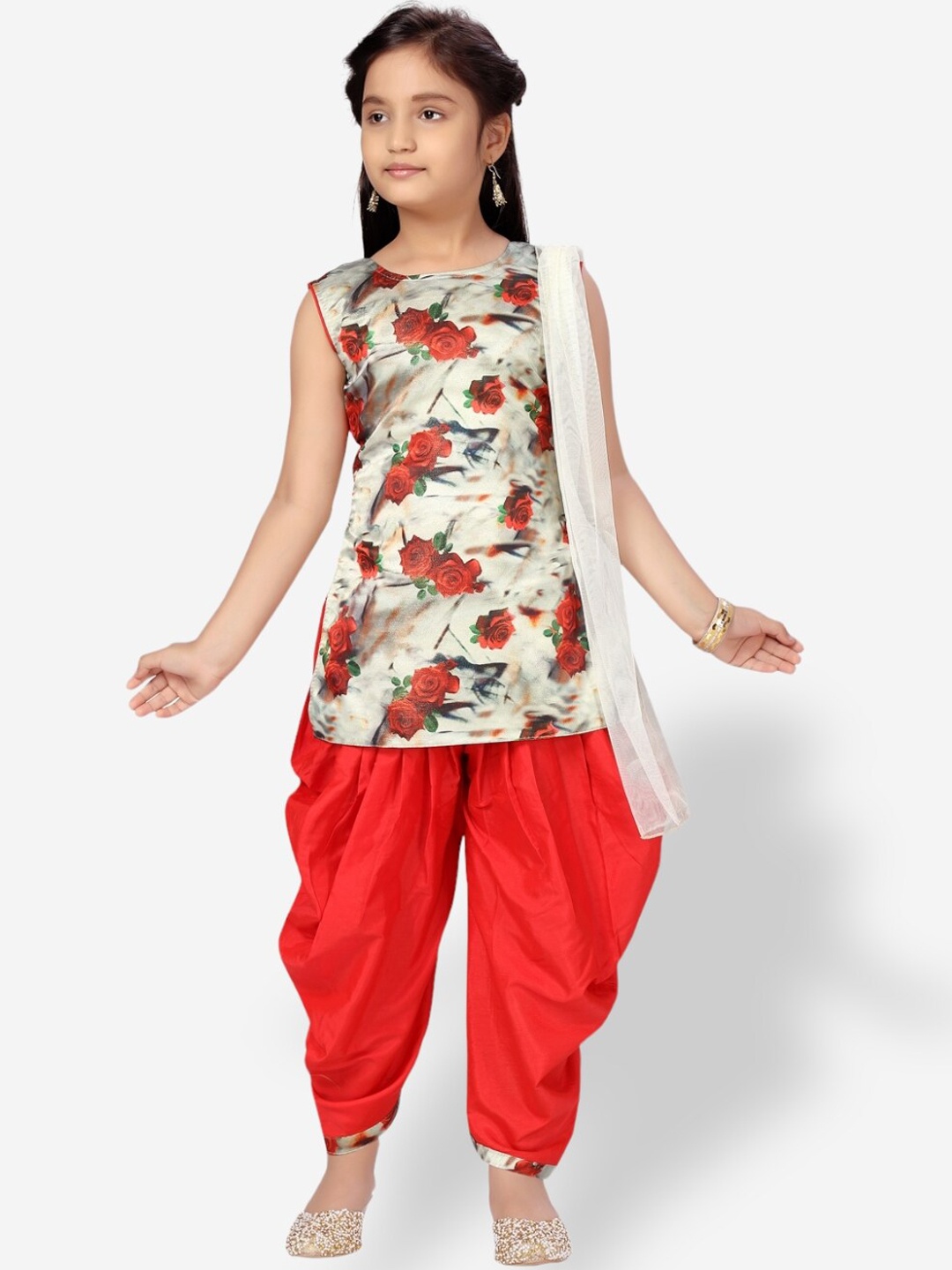 

Aarika Girls Floral Printed Pure Silk Kurta with Patiala & Dupatta, Red