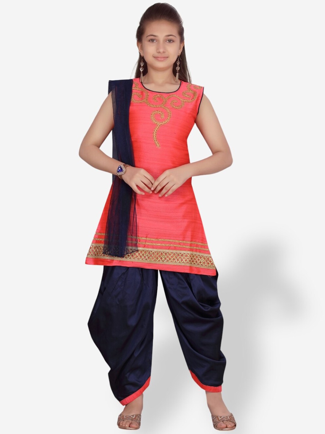 

Aarika Girls Pure Silk Lace Inserted Kurta with Patiala & With Dupatta, Red