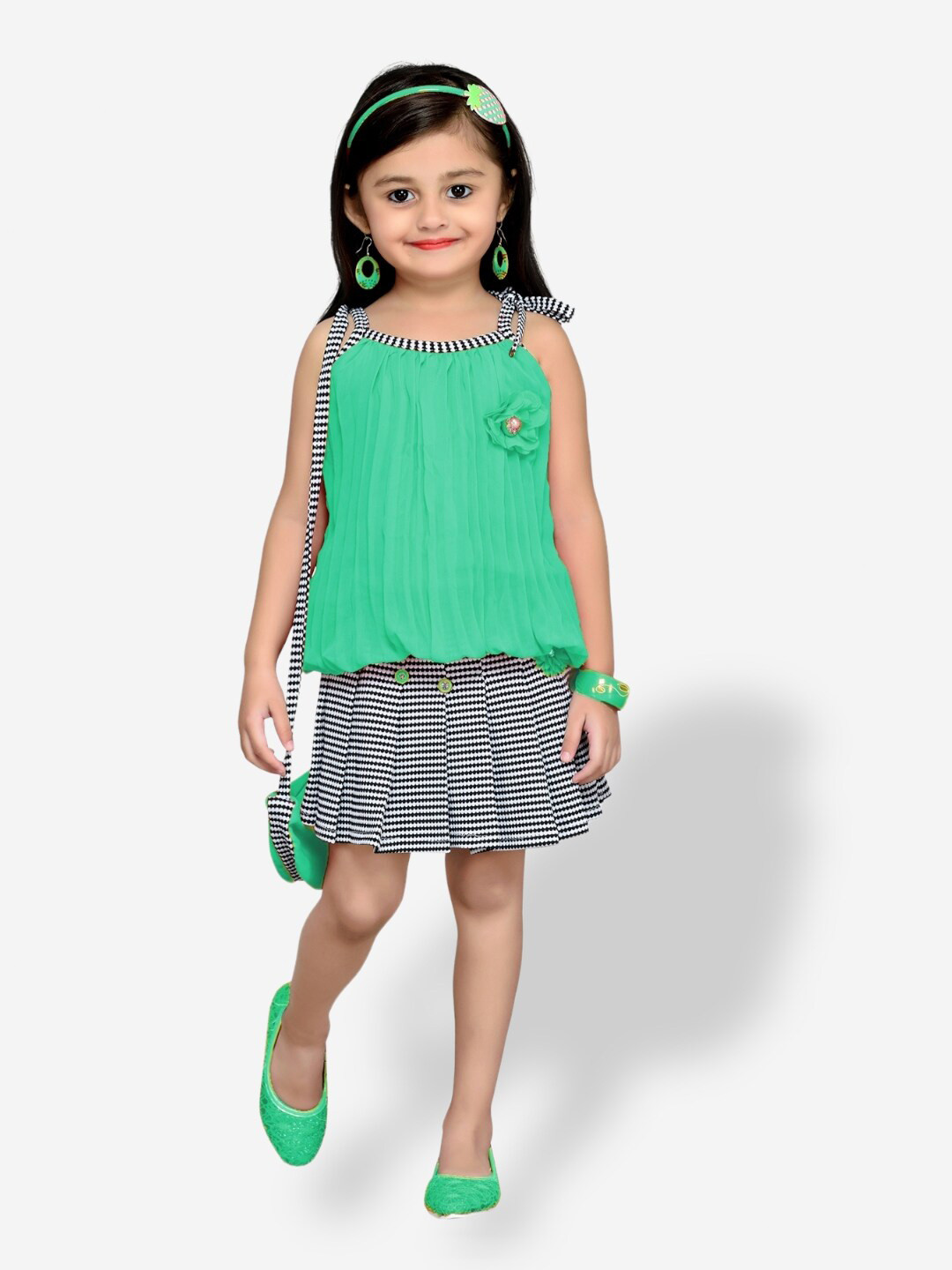 

Aarika Girls Georgette Top with Skirt, Green
