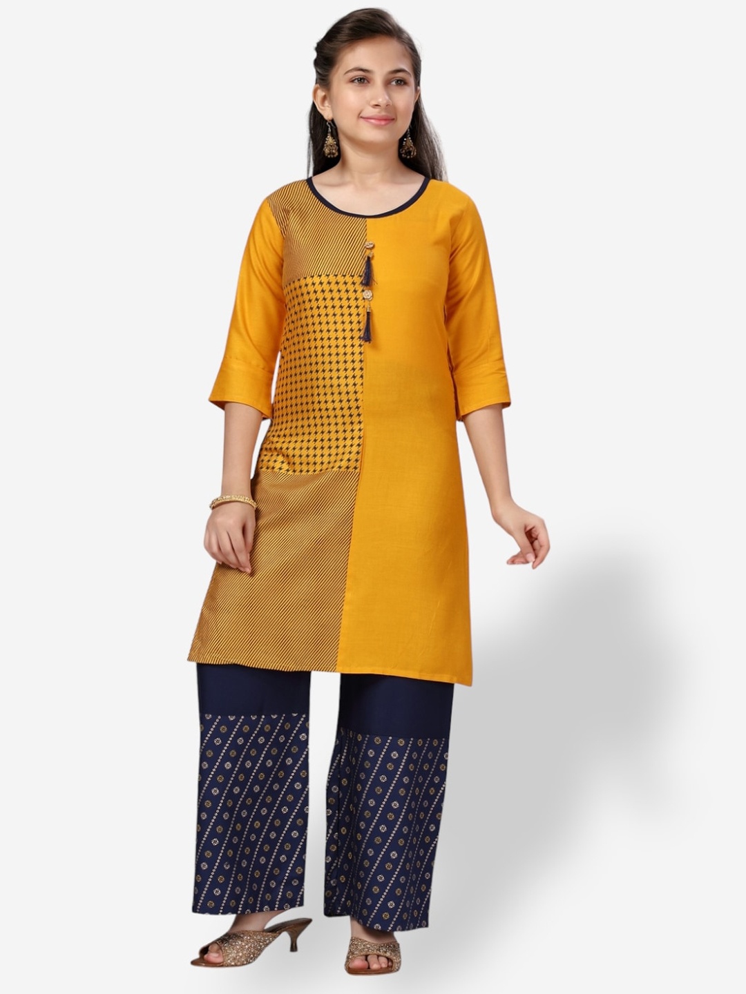 

Aarika Girls Printed Pure Cotton Kurta with Palazzos, Yellow