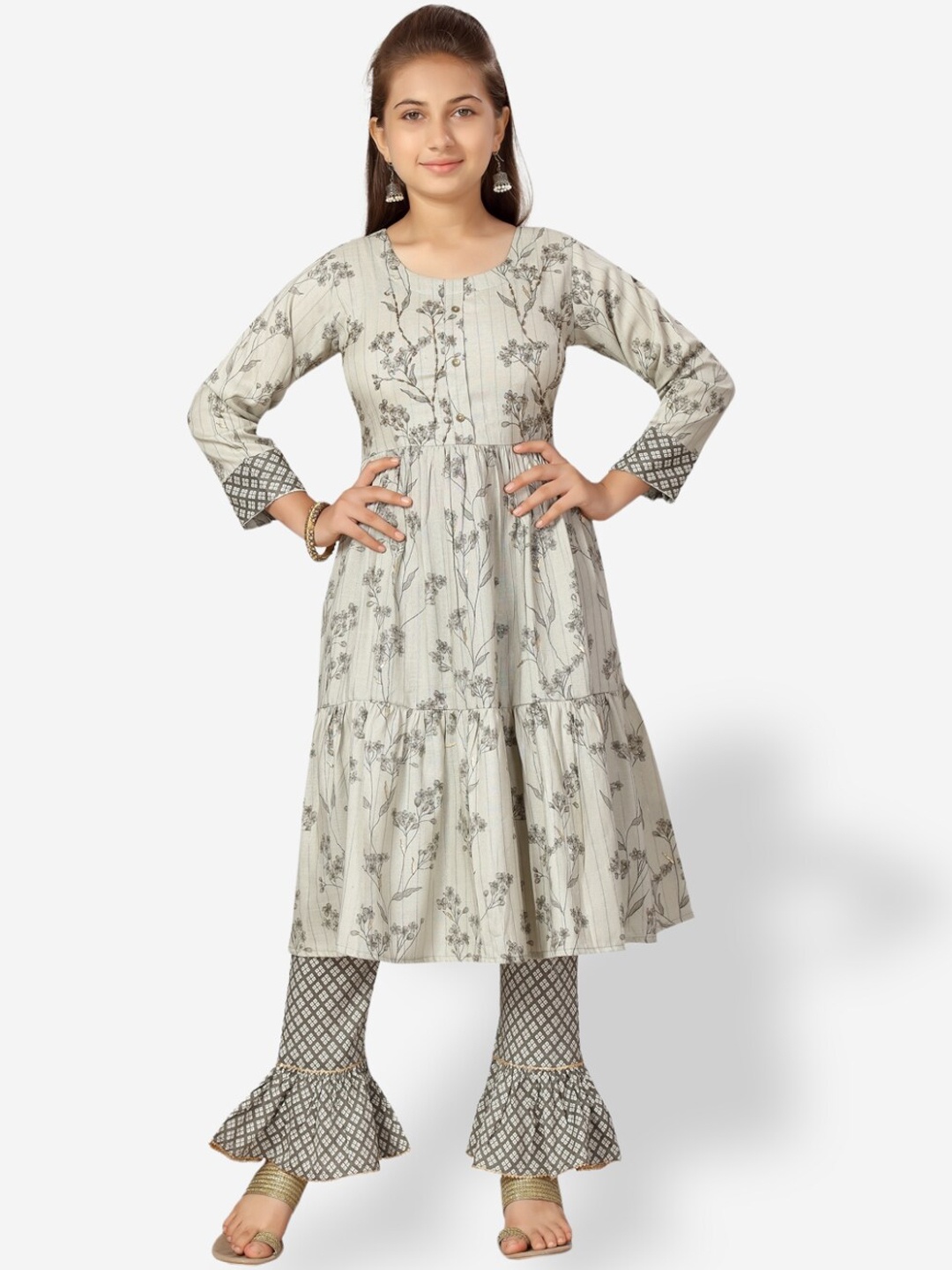 

Aarika Girls Floral Printed Pure Cotton Kurta with Trousers, Grey