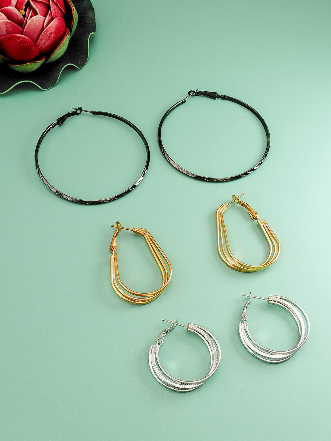 

aadita Set Of 3 Gold-Plated Geometric Hoop Earrings