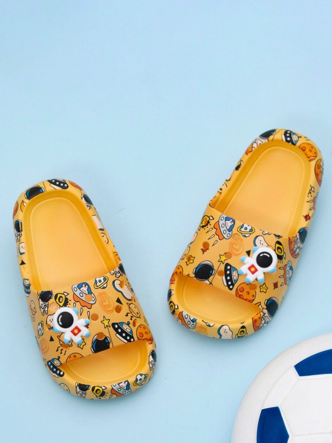 

Yellow Bee Boys Printed Rubber Sliders