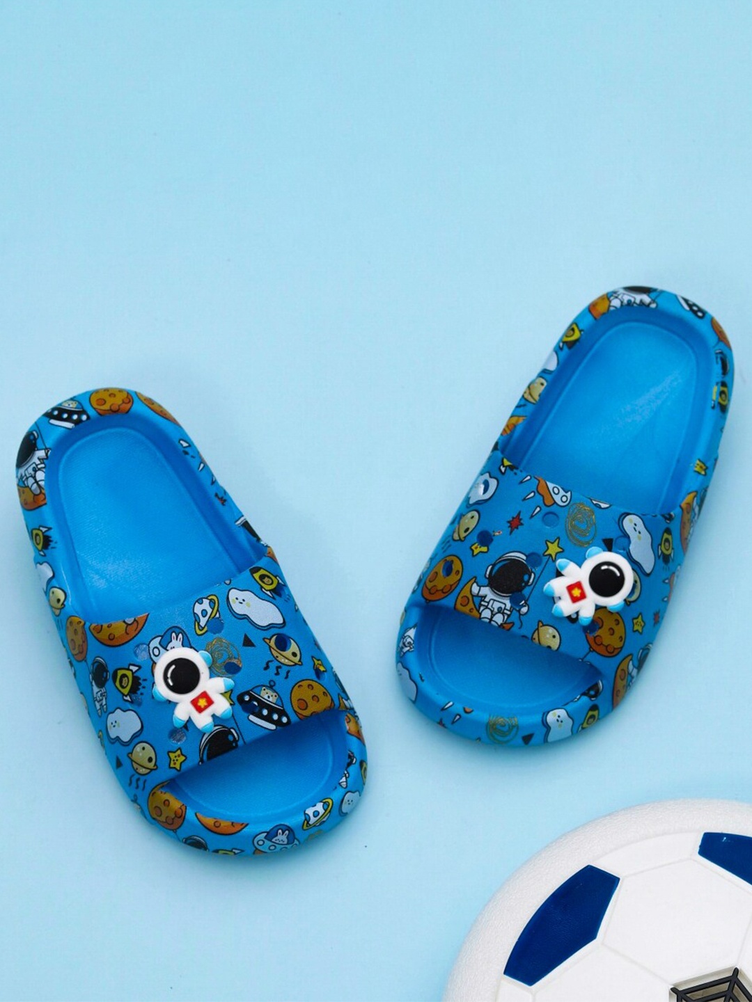 

Yellow Bee Boys Printed Rubber Sliders, Blue