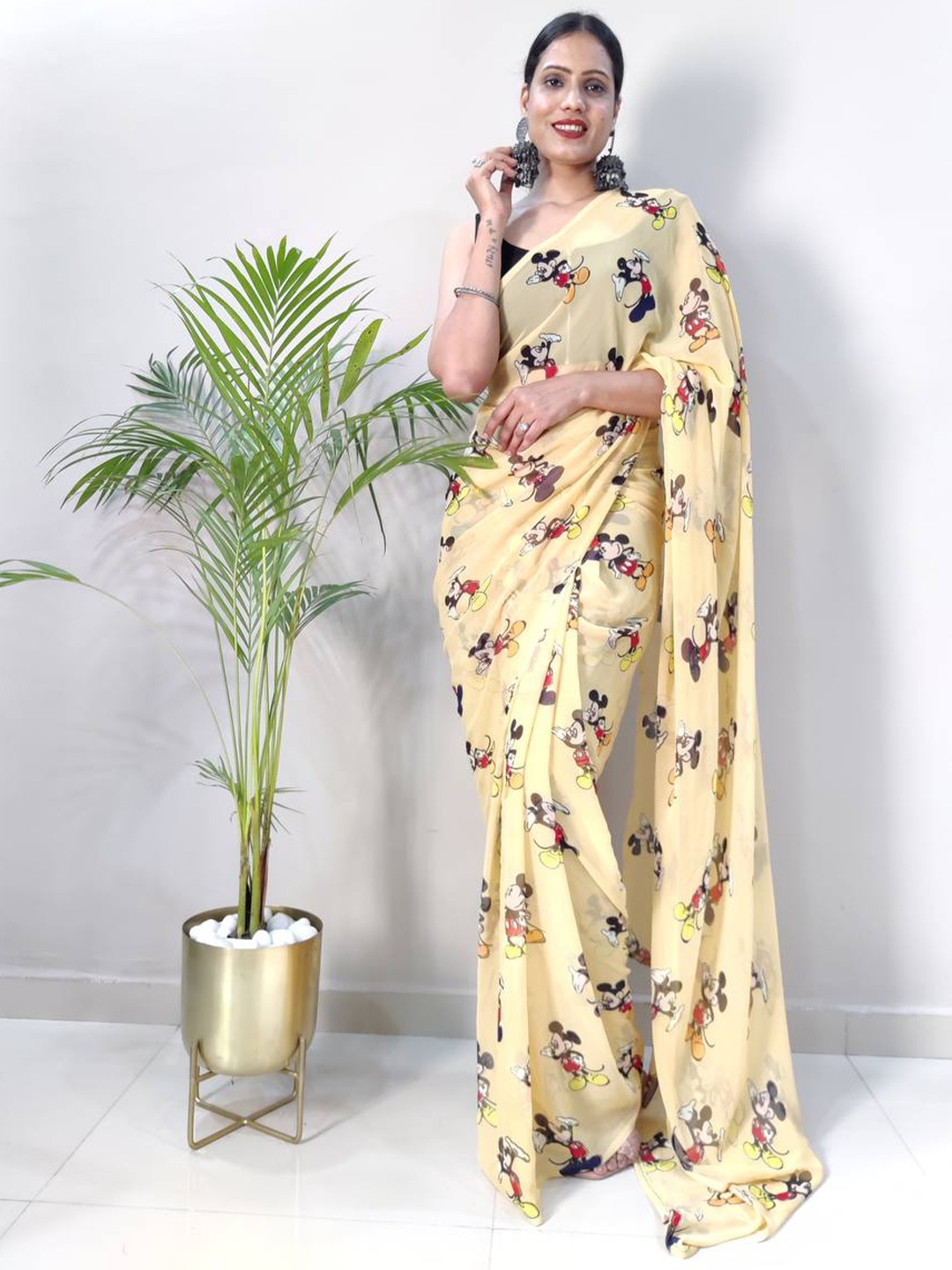 

BESUCHER Mickey Printed Pure Georgette Saree, Yellow