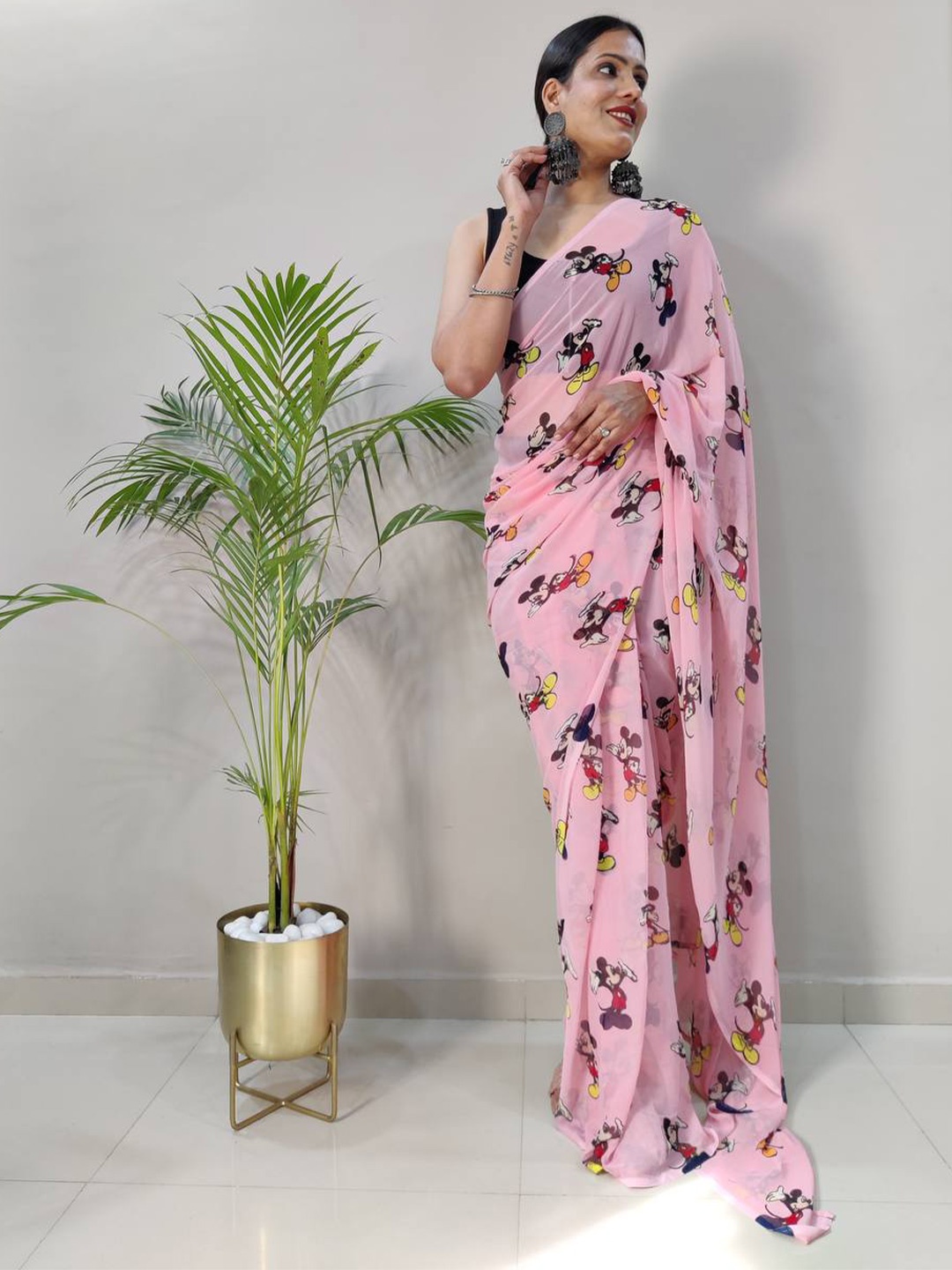 

BESUCHER Mickey Printed Pure Georgette Saree, Pink