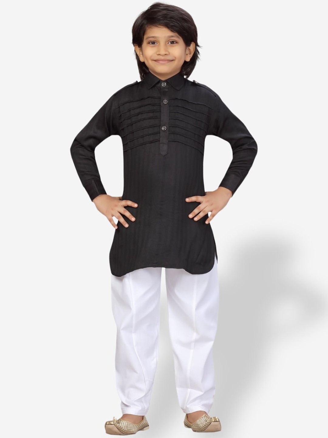 

Aarika Boys Black Pure Cotton Kurta with Pyjamas