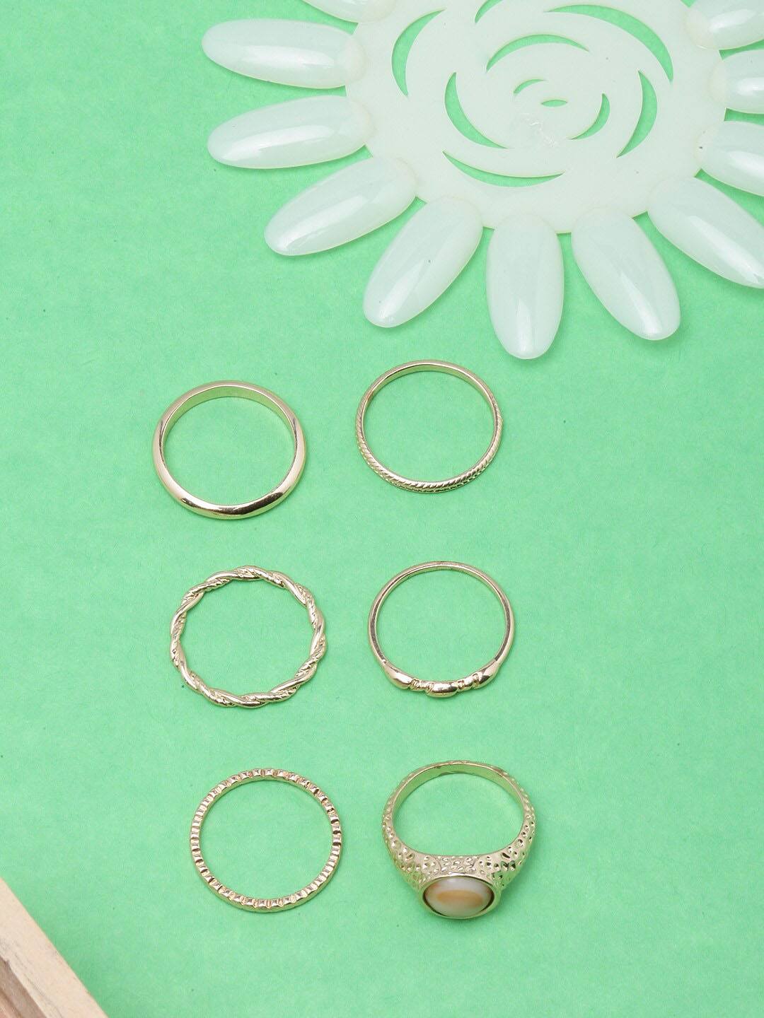 

DressBerry Set Of 6 Gold-Plated Stone-Studded Finger Rings, Brown
