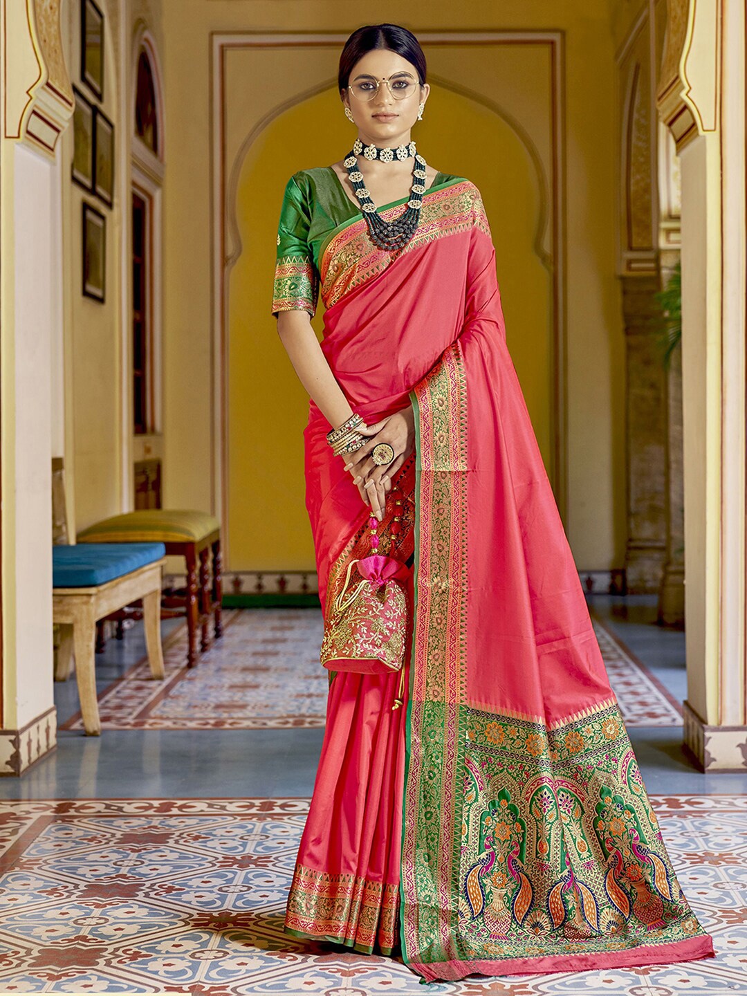 

Satrani Woven Design Zari Banarasi Saree, Pink