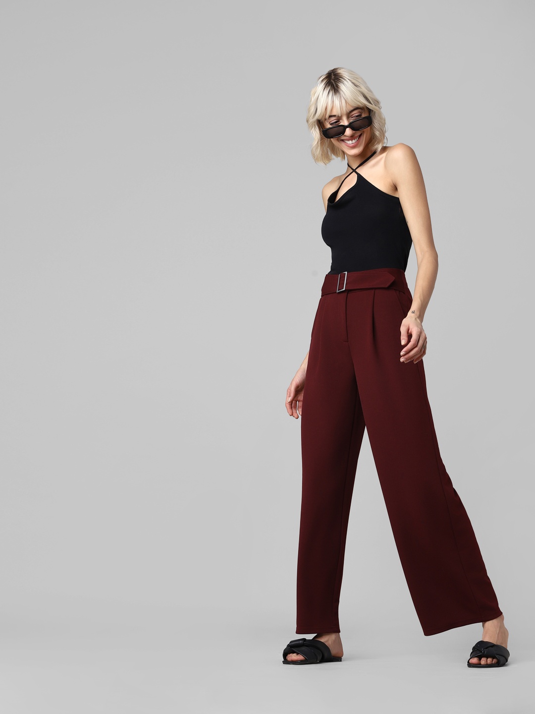 

ONLY Women High-Rise Plain Parallel Trousers, Maroon