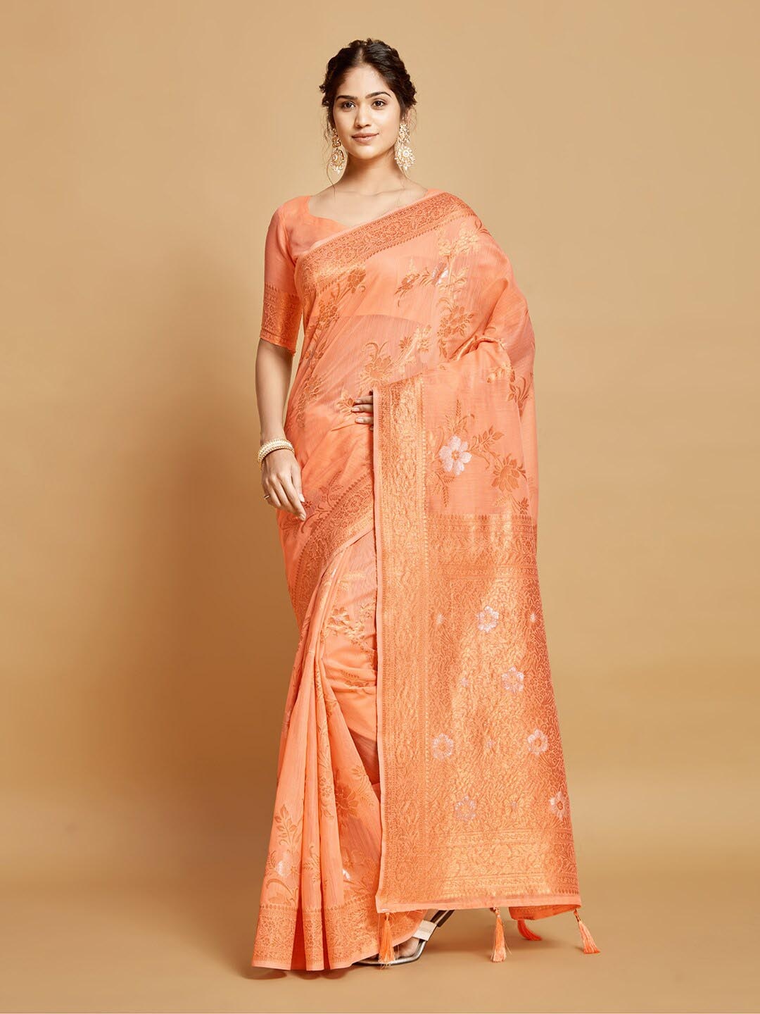 

Pisara Floral Motif Woven Design Zari Kanjeevaram Saree, Peach