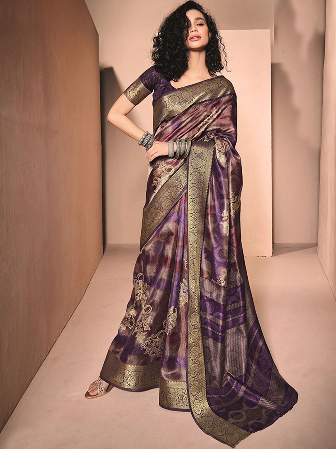 

Satrani Floral Printed Zari Jute Silk Saree, Purple