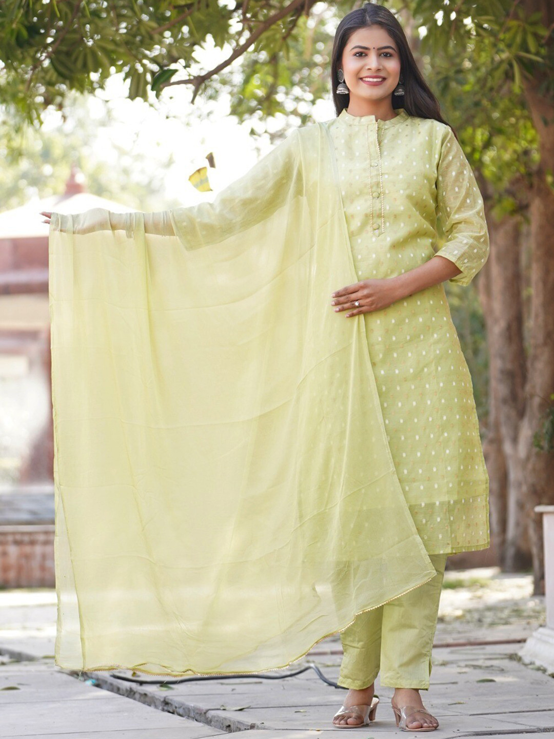 

Kesarya Printed Chanderi Silk Kurta with Trousers & With Dupatta, Green