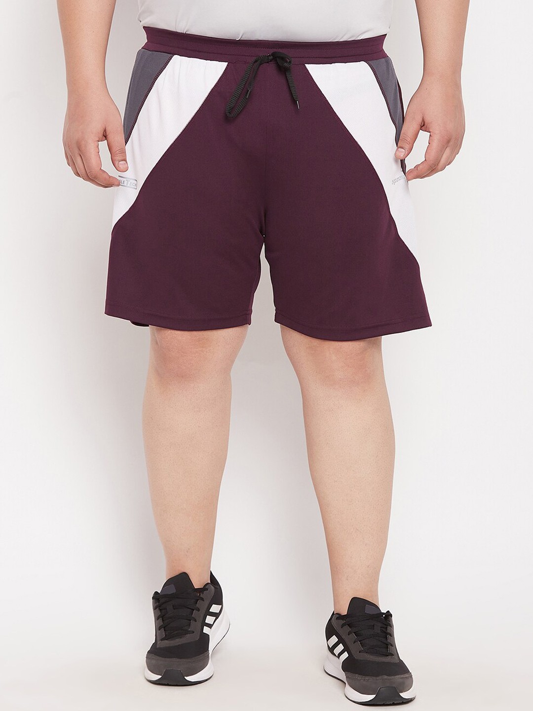 

bigbanana Men Plus Size Colourblocked Mid-Rise Rapid-Dry Regular Fit Shorts, Maroon