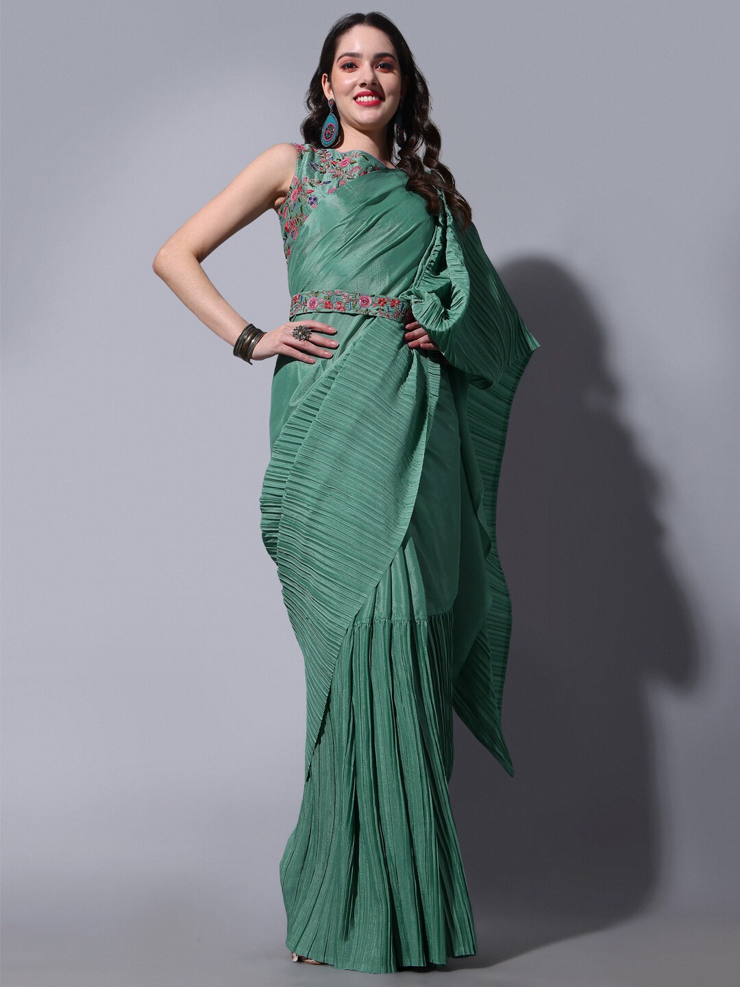 

BESUCHER Accordion Pleated Saree With Embroidered Blouse, Green
