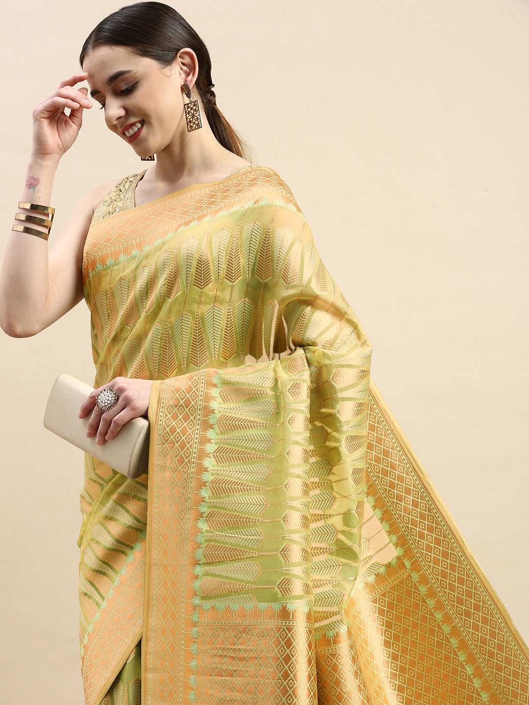 

VASTRANAND Geometric Zari Organza Banarasi Saree, Green