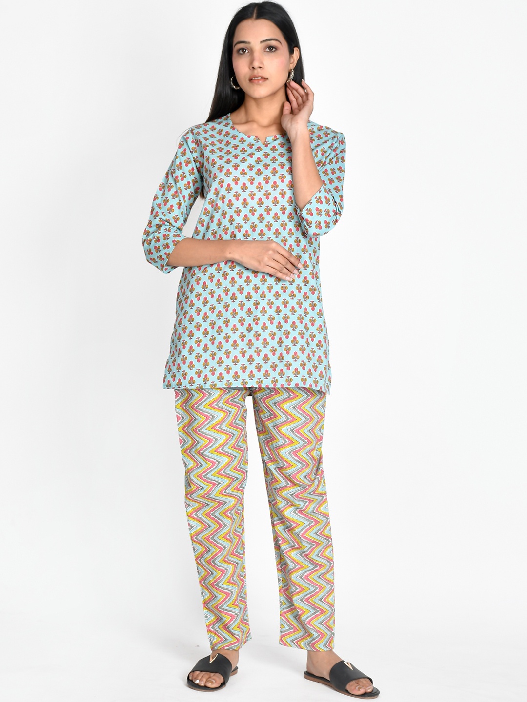 

Kesarya Women Printed Pure Cotton Night suit, Blue