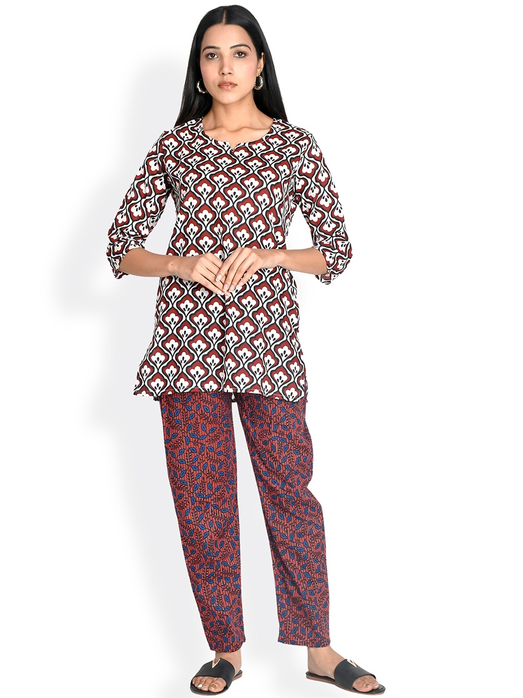 

Kesarya Women Printed Pure Cotton Night suit, Maroon