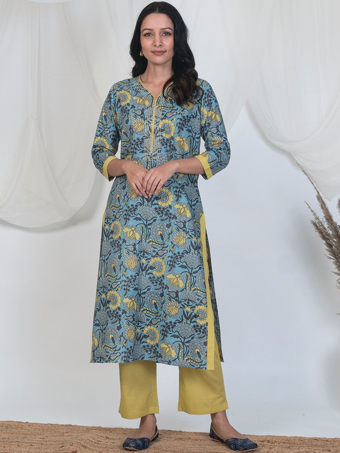 

AKISO Printed Gotta Patti Pure Cotton A-Line Kurta, Turquoise blue