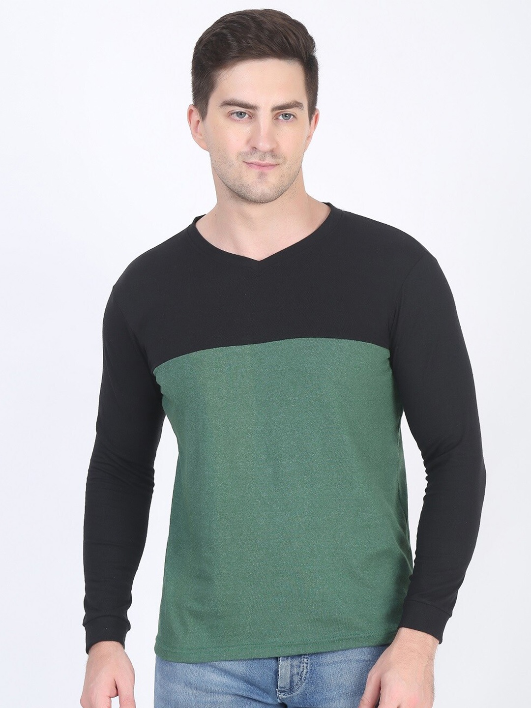 

DIAZ Men Colourblocked V-Neck Long Sleeves Cotton T-shirt, Green
