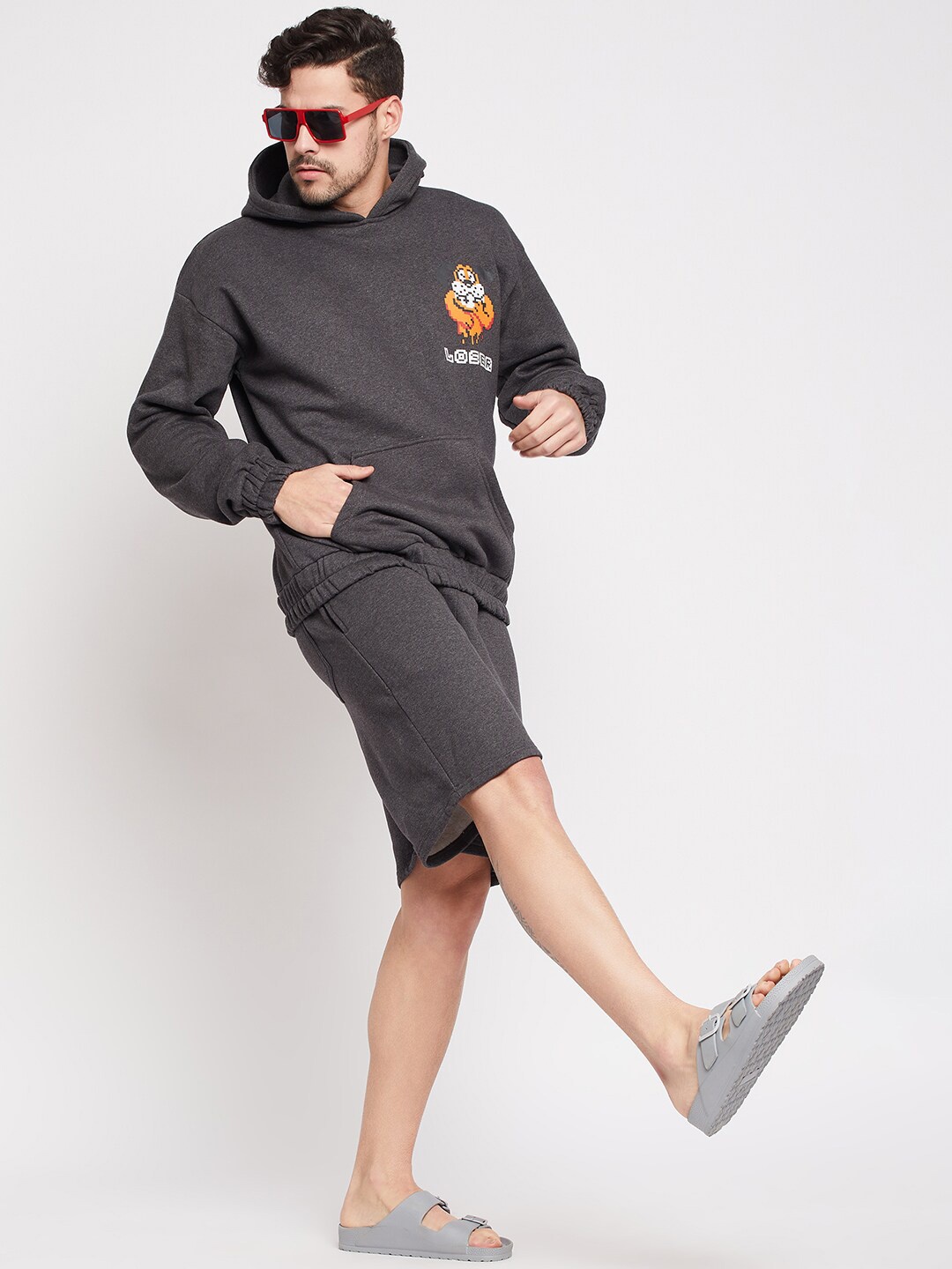 

FUGAZEE Men Graphic Printed Mid-Rise Pure Cotton Loose Fit Shorts, Grey