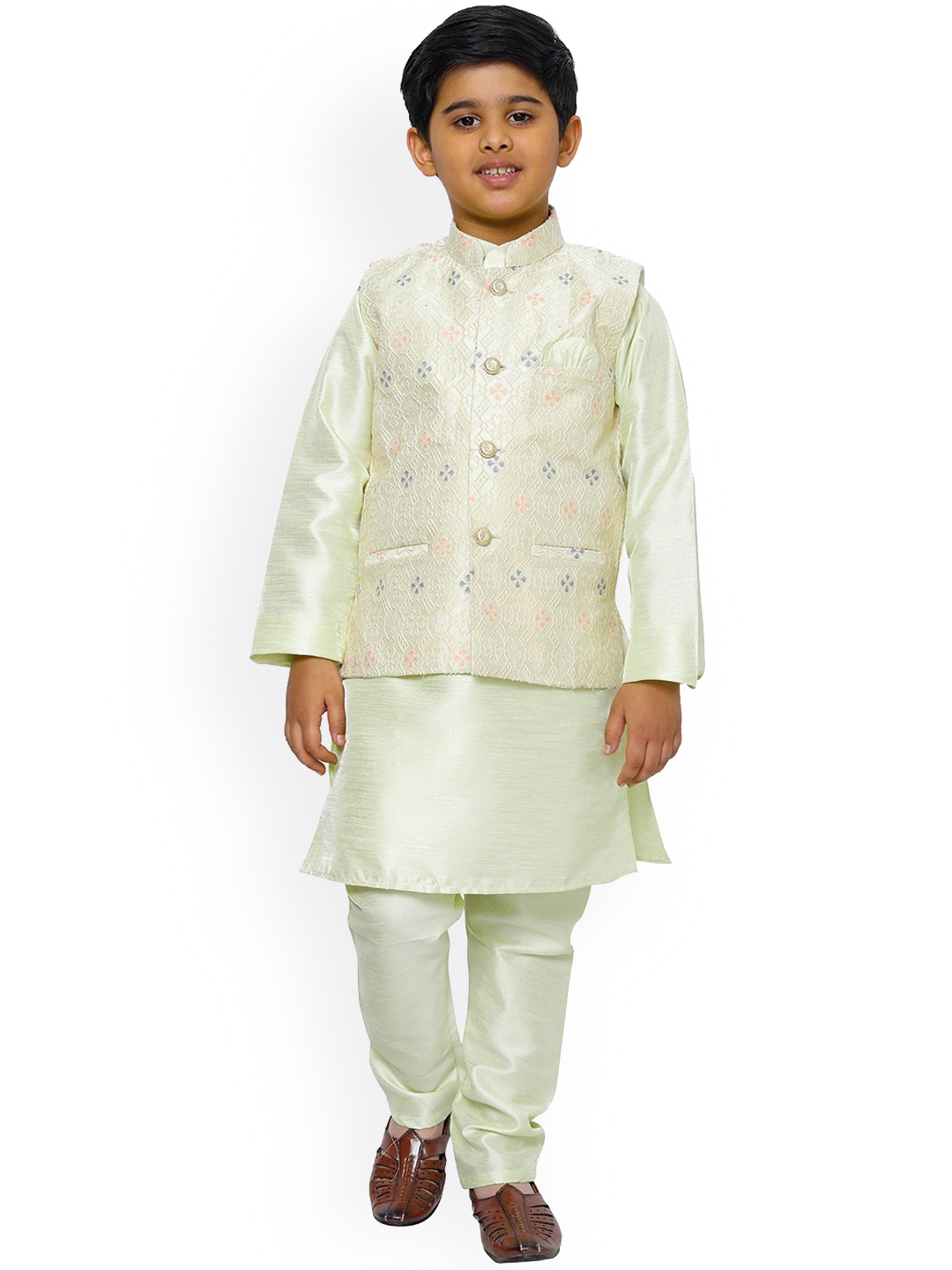 

Pro-Ethic STYLE DEVELOPER Boys Embroidered Kurta with Pyjamas & Jacket, Green