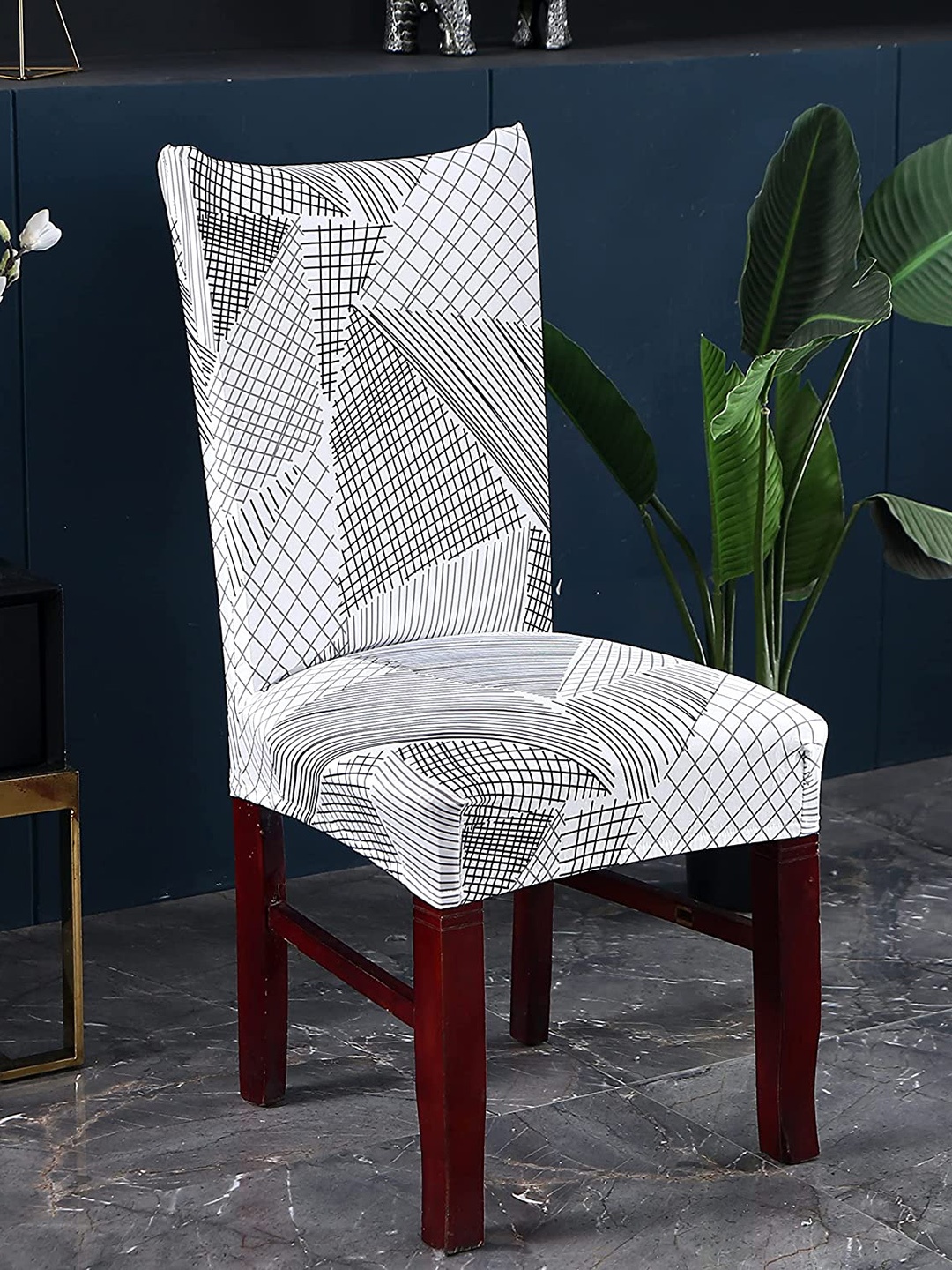 

HOUSE OF QUIRK White & Black Geometric Printed Stretchable Removable Chair Cover