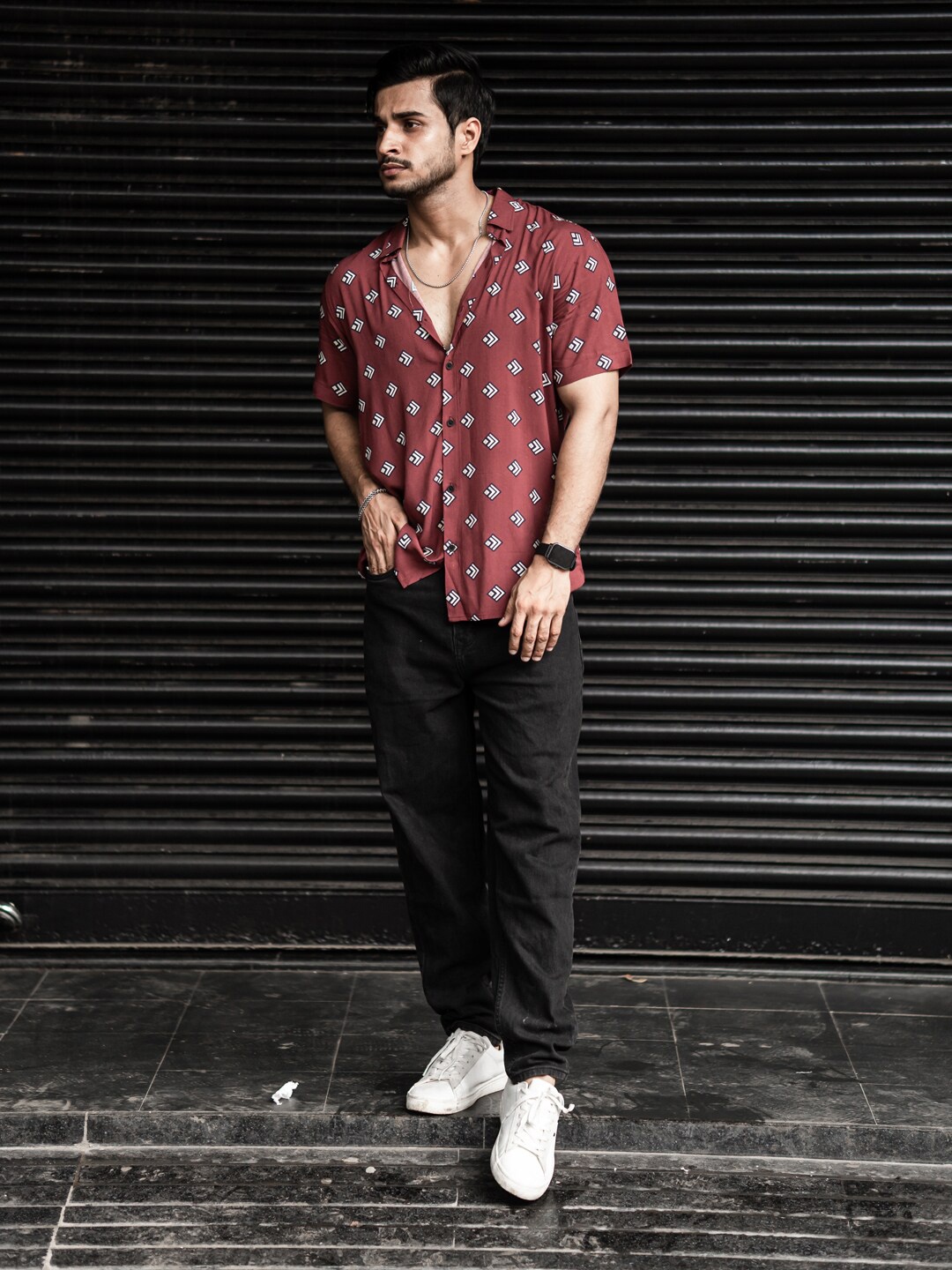 

Powerlook Slim Fit Geometric Printed Casual Shirt, Maroon