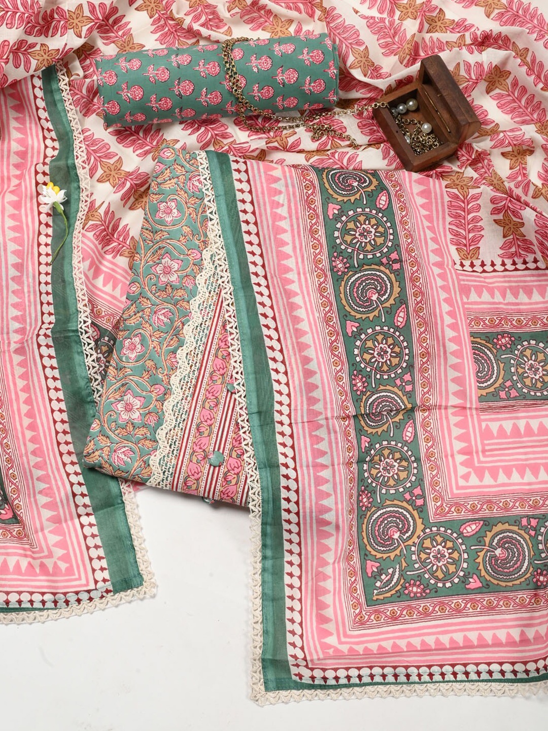 

Meena Bazaar Floral Printed Pure Cotton Unstitched Dress Material, Green