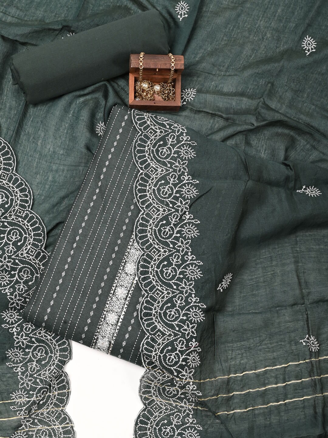 

Meena Bazaar Floral Embroidered Pure Cotton Unstitched Dress Material, Green