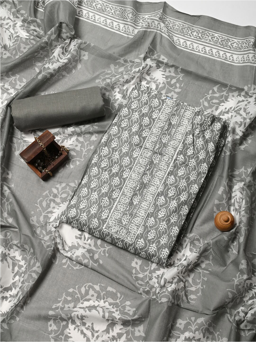 

Meena Bazaar Printed Pure Cotton Unstitched Dress Material, Grey