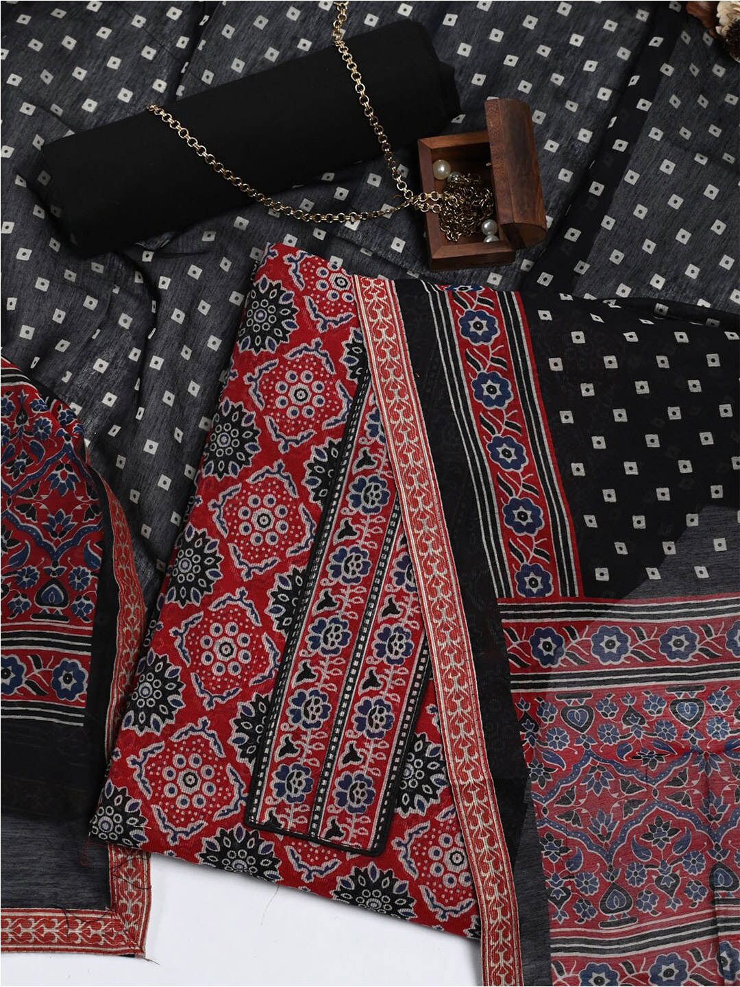 

Meena Bazaar Printed Dupion Silk Unstitched Dress Material, Maroon