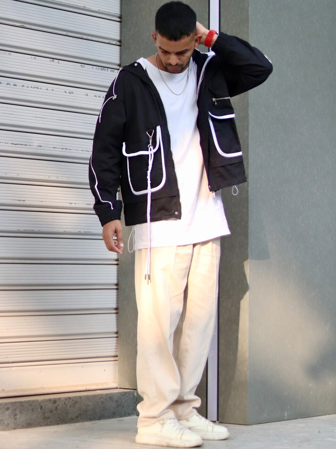 

Powerlook Solid Hooded Long Sleeves Sporty Jacket, Black