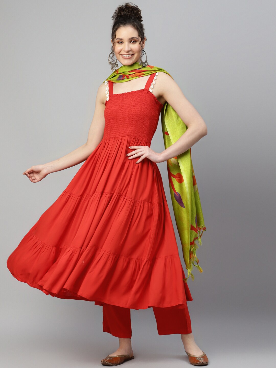 

DEEBACO Smocked Tiered Sleeveless Kurta with Trousers & Dupatta, Red