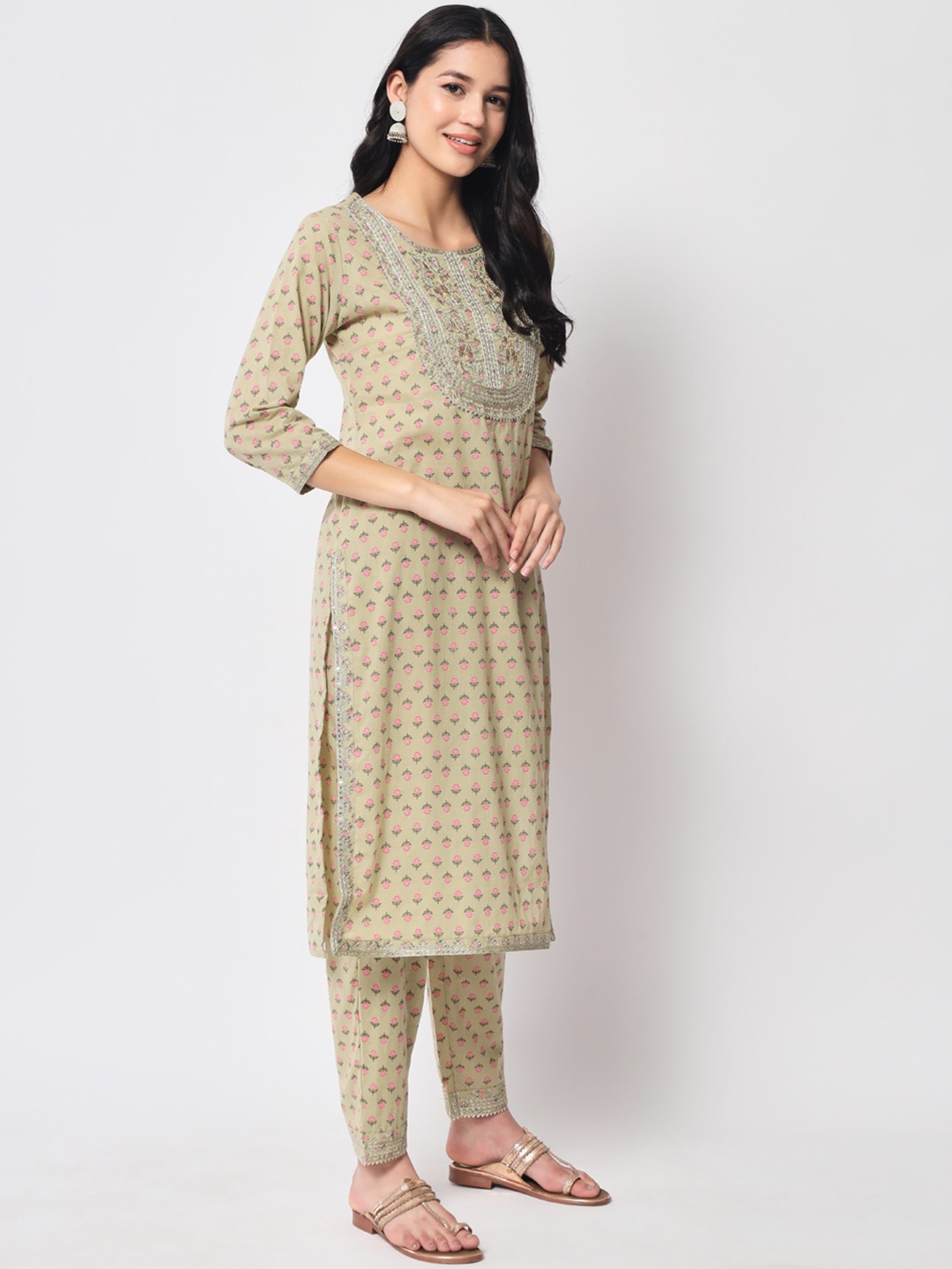 

IkDaiya Floral Printed Gotta Patti Kurta with Trousers & Dupatta, Beige