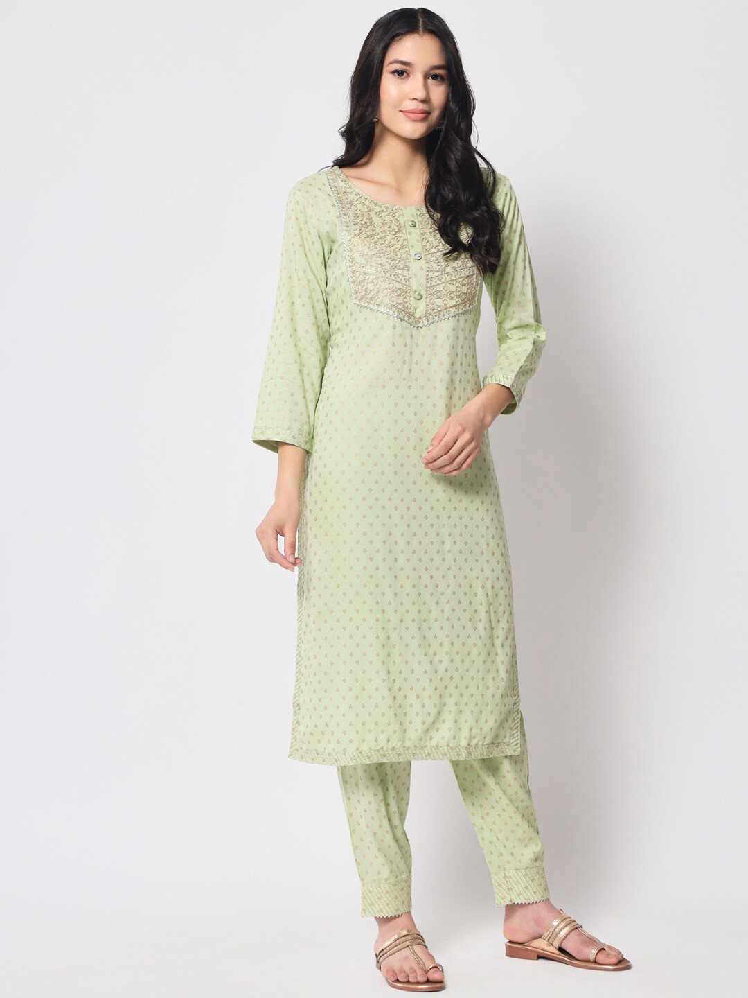 

IkDaiya Ethnic Motifs Printed Kurta with Trousers & Dupatta, Green